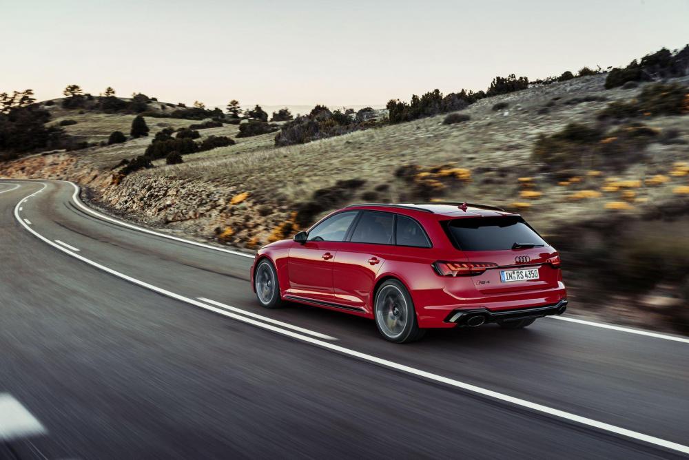 Audi-RS4-Avant-2020-3.jpg