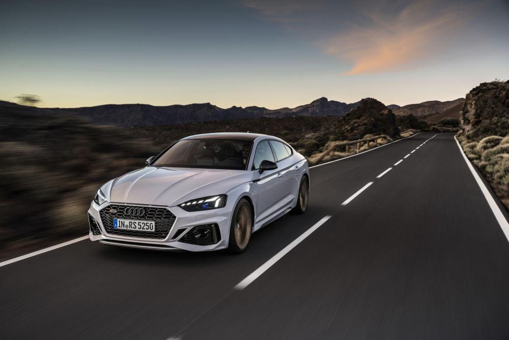 Audi-RS5-Coupe-and-Sportback-facelift-2020-2.jpg