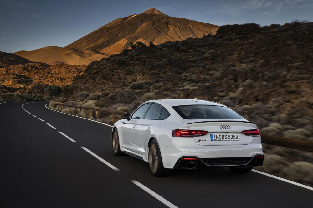 Audi-RS5-Coupe-and-Sportback-facelift-2020-6.jpg